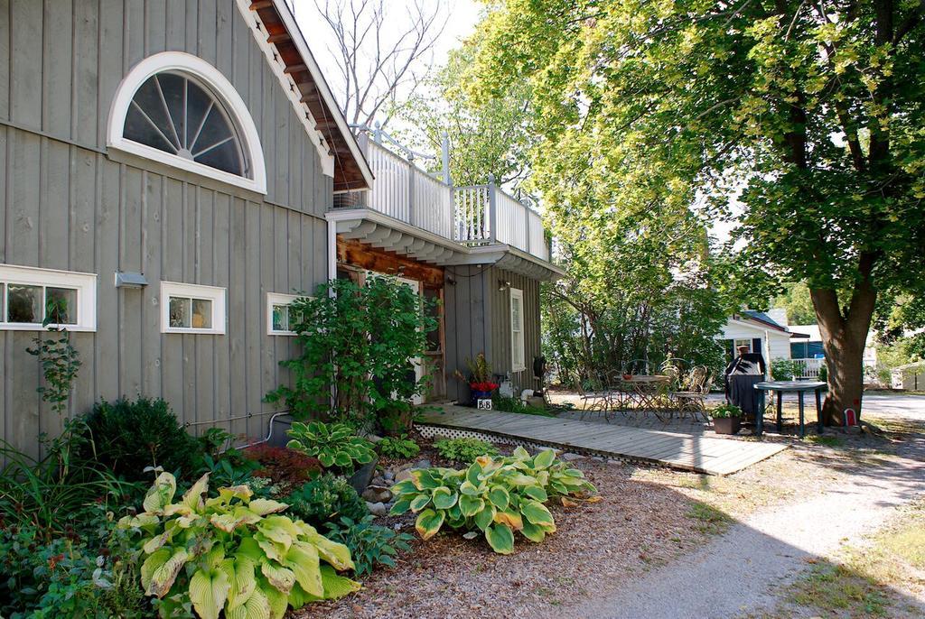 Emilyville Inn Campbellford Exterior foto